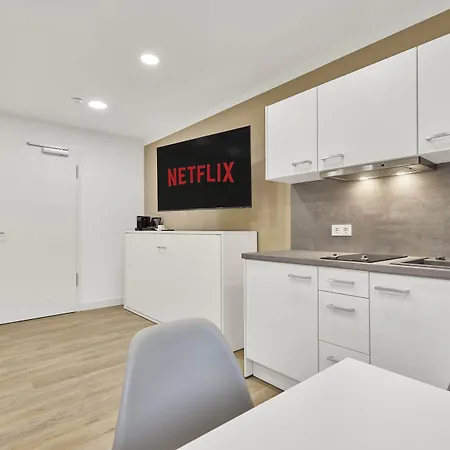 Boardinghotel Premium מלון 4*